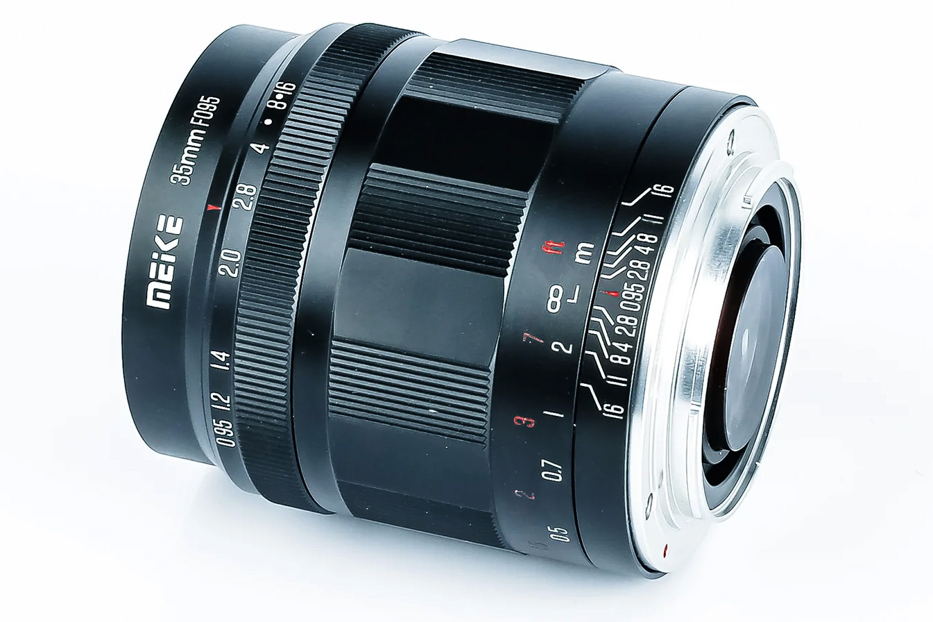 Meike 35mm F/0.95 Obiettivo Manuale Per Sony E | Grande Apertura | APS-C | Attacco E Mount Per Mirrorless | A6400, A6000, NEX E Compatibili