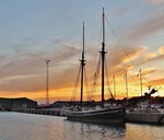 Tv&aring;mastare i hamnen