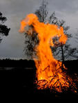 Över kasen svävar eldens ande