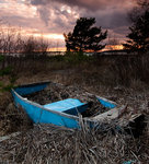 Liten bl&aring; b&aring;t