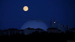 Fullmåne över Globen