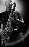 The saxofonist, utmaning Svart-vitt