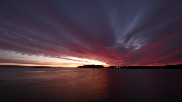 Julens ljus &auml;r t&auml;nt