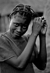 Kvinna i Kenyansk by