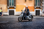 Mopedist i Rom