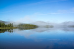 Stillhet, morgondimma, måne. Copyright@Göran Karlsson