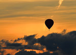 Ballong i solnedgången