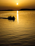 Solen ska gå ned i havet