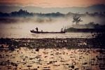 Tidig morgon vid Inle Lake