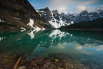 Moraine Lake igen - solen tittar fram