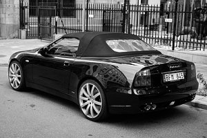 NEX-SCR.2010-09-12-295.svartvit.Nik.Maserati.Sthlm.frimärke.jpg