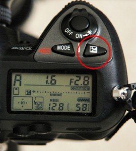 exposure-compensation-button_nikon-d2x-270x300.jpg