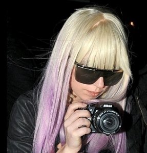 Lady-GaGa-Nikon.jpg