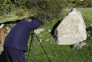 Kjelle Runsten U 11 Hovgården,Adelsö 110917c.jpg