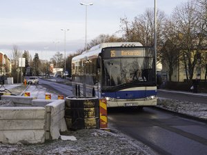 VL 693 Köpingsvägen,Västerås 120110.jpg