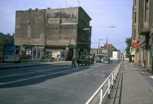 checkpoint-charlie1975.jpg