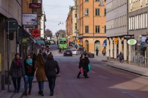 Drottninggatan och Nybron_2014-03-22_640px.jpg