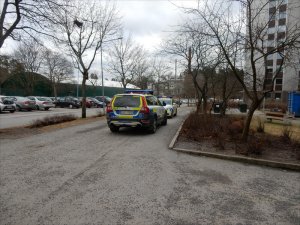 Polispådrag_i_Näsbydal_8_3_2016.jpg