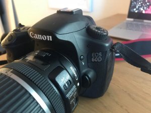 Canon EOS 60 D vinkel 1.jpg