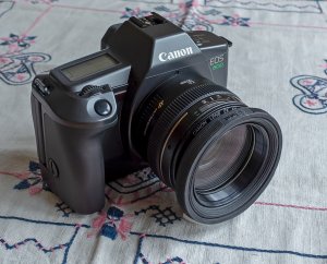 Canon EOS 600 EF50-1.4.jpg