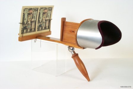 1-Holmes-type-stereoscope.jpg