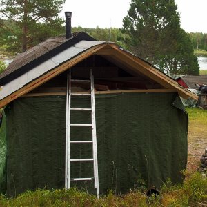 STNO7807_regnrock på bygget.JPG