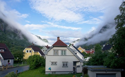 SNOL1925d_b701p_fs.jpg SNOL1925d_b701p_fs.jpg