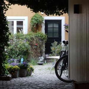 SNOO8239j_innergård Ö Slotts_fs.JPG SNOO8239j_innergård Ö Slotts_fs.JPG