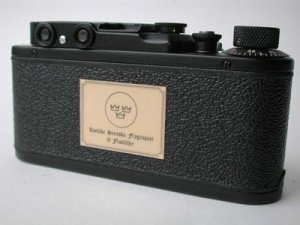 leica_3coronas_black_5.jpg