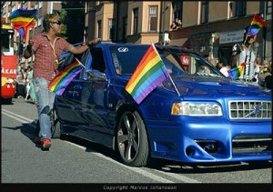 3138-pride-volvo-40k.jpg