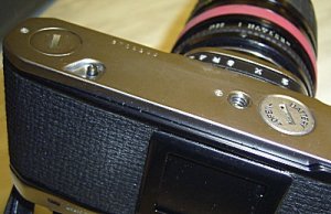 r0015208 batterilock.jpg