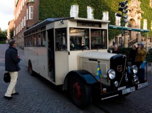 TRANSPORT-GUL-BUSS-3.jpg