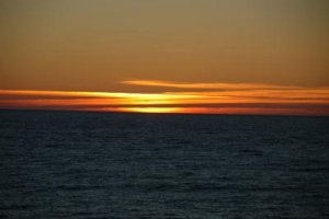 Sunset_between_Shettland_and_Orkney.jpg