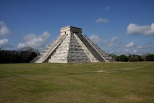 Chichen Itza 1.jpg