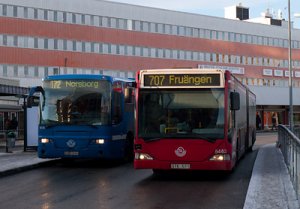 Swebus 5674-5463 Fittja centrum 081230.jpg