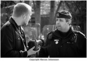 61242-Fotografisk-diskution-m-polis-100k.jpg