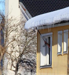 Nedpetning av snö Villavägen för fotosidan 0813.jpg